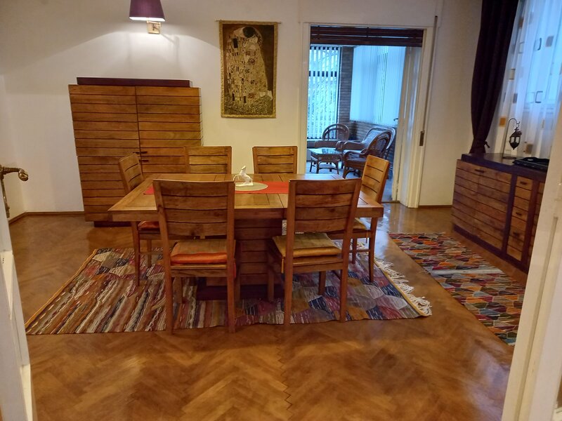 Dacia, Polona